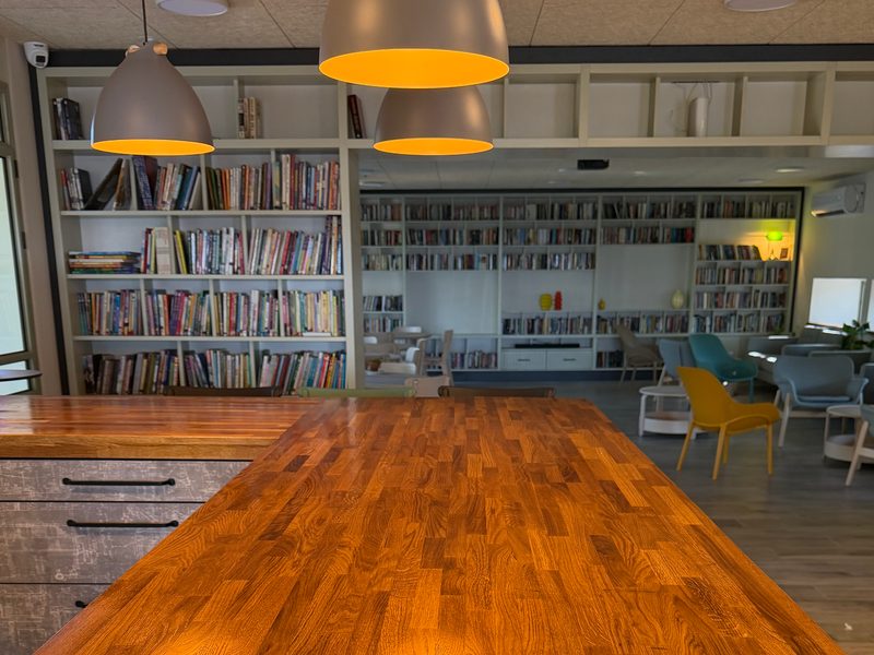 Long counter top