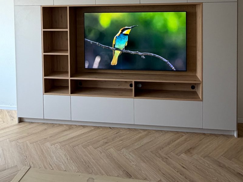 TV wall unit, full width